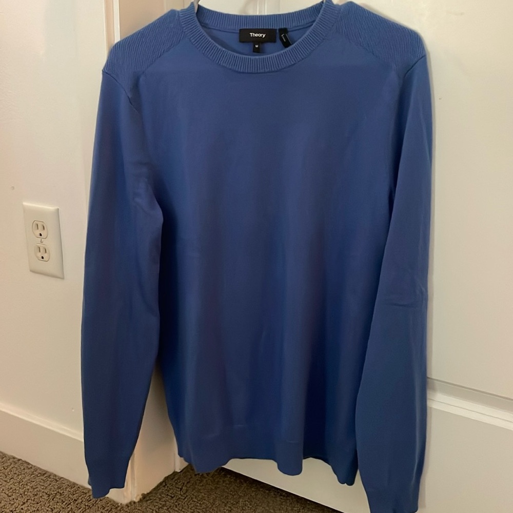 NWOT Theory cashmere sweater